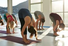 8-little-things-yoga-instructors-really-wish-you’d-stop-doing-in-class
